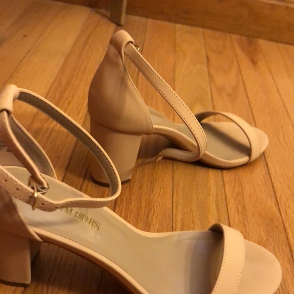 COPY - COPY - Nude Dream Pairs Ankle Strap Pump - Picture 3 of 6